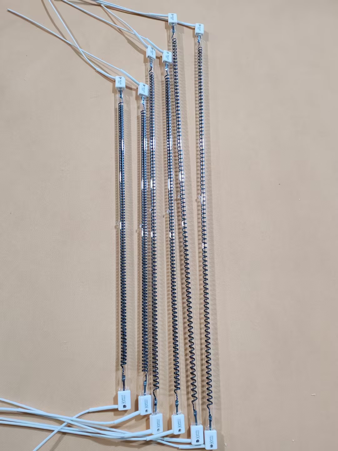 Lampa grzewcza na podczerwień węglowa 700mm 220V 2500W